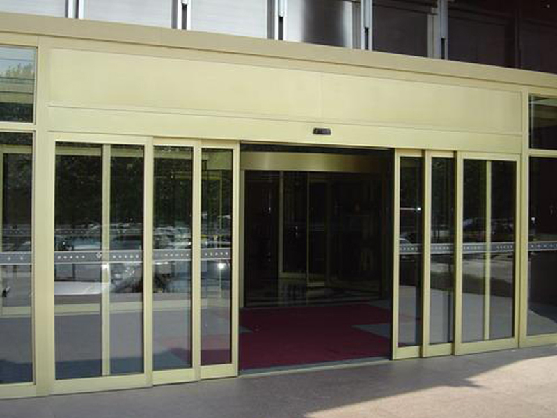 تعمیر و نگهداری درب‌های اتوماتیک چشم سوم